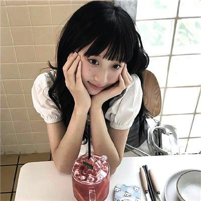 比基尼月亮